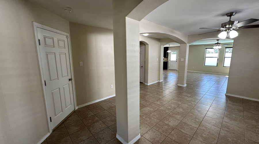 11214 Sierra Gorda Dr, Laredo, Texas 78045, 4 Bedrooms Bedrooms, 8 Rooms Rooms,3 BathroomsBathrooms,Residential,For Sale,11214 Sierra Gorda Dr,20254329