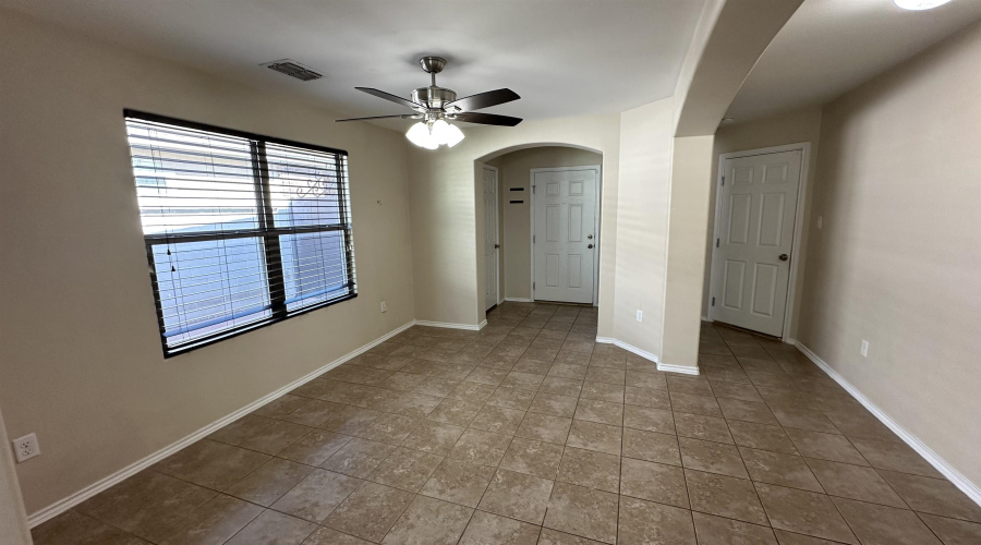 11214 Sierra Gorda Dr, Laredo, Texas 78045, 4 Bedrooms Bedrooms, 8 Rooms Rooms,3 BathroomsBathrooms,Residential,For Sale,11214 Sierra Gorda Dr,20254329