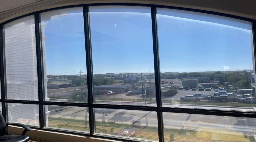 6262 McPherson Rd, Laredo, Texas 78041, 1 Room Rooms,2 BathroomsBathrooms,Commercial retail/office,For Rent,6262 McPherson Rd,20254439