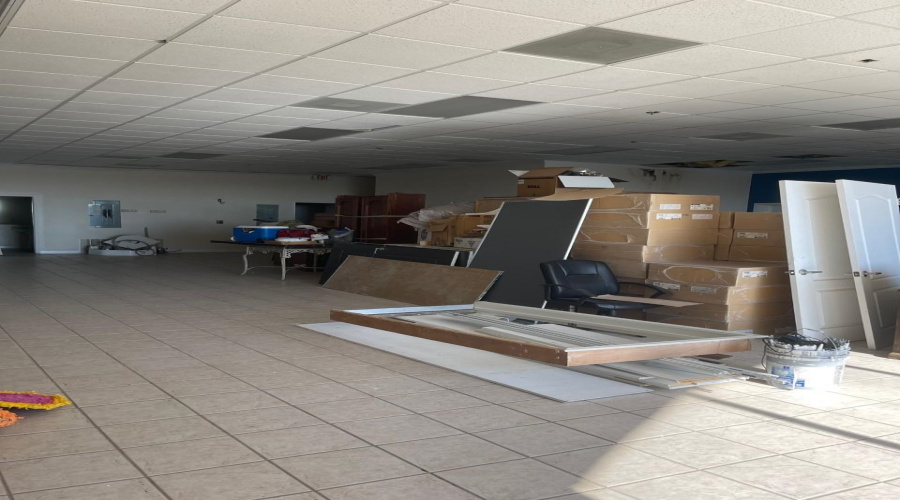 6262 McPherson Rd, Laredo, Texas 78041, 1 Room Rooms,2 BathroomsBathrooms,Commercial retail/office,For Rent,6262 McPherson Rd,20254439