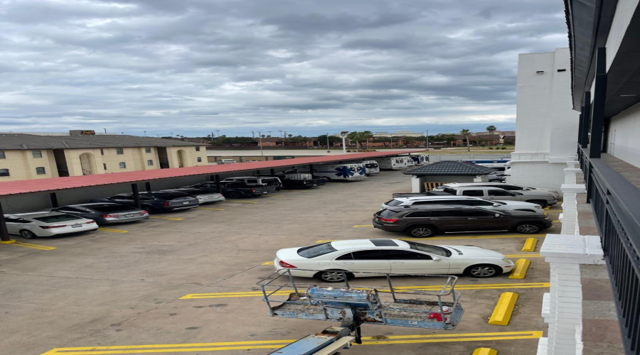 6262 McPherson Rd, Laredo, Texas 78041, 1 Room Rooms,2 BathroomsBathrooms,Commercial retail/office,For Rent,6262 McPherson Rd,20254439