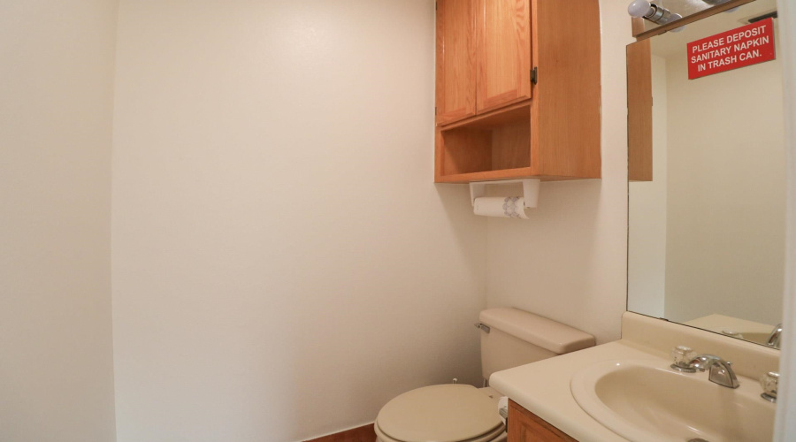 6108 McPherson Rd, Laredo, Texas 78041-6126, 6 Rooms Rooms,1 BathroomBathrooms,Commercial retail/office,For Rent,6108 McPherson Rd,20254511