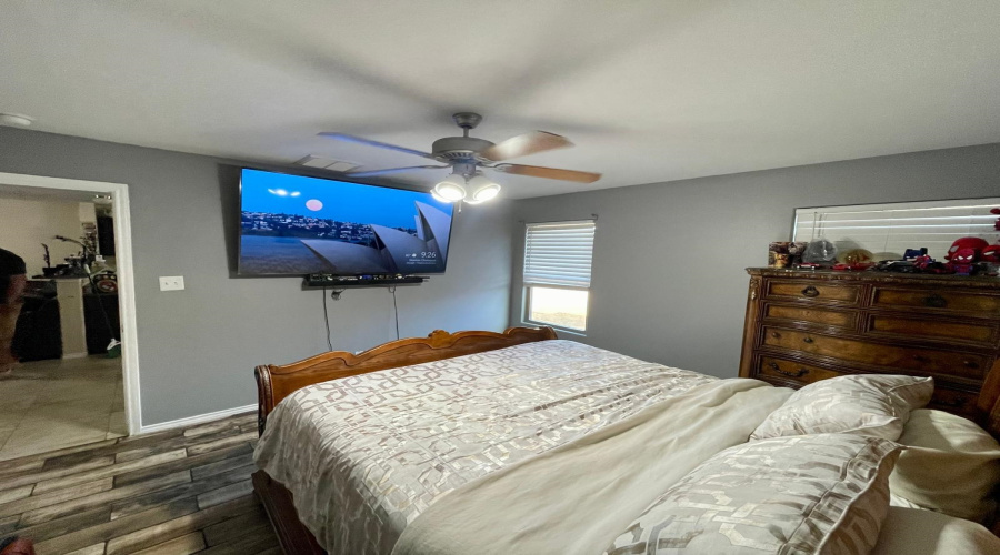 2038 Port Miami St, LAREDO, Texas 78045-0000, 3 Bedrooms Bedrooms, 4 Rooms Rooms,2 BathroomsBathrooms,Residential,For Sale,2038 Port Miami St,20254331