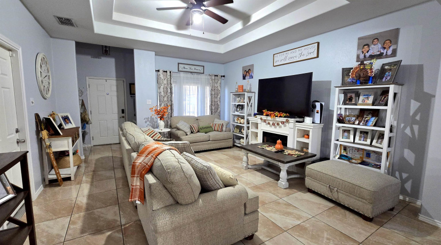 3406 Chacota St, laredo, Texas 78046, 3 Bedrooms Bedrooms, 5 Rooms Rooms,2 BathroomsBathrooms,Residential,For Sale,3406 Chacota St,20254332