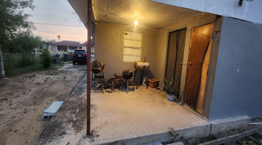 5308 Salvador Ln., Zapata, Texas 78076, 3 Bedrooms Bedrooms, 5 Rooms Rooms,1 BathroomBathrooms,Residential,For Sale,5308 Salvador Ln.,20254337