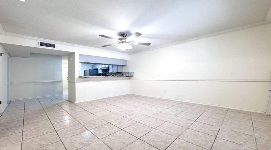 8710 McPherson Rd, Laredo, Texas 78045, 3 Bedrooms Bedrooms, 6 Rooms Rooms,3 BathroomsBathrooms,Residential,For Rent,8710 McPherson Rd,20254338