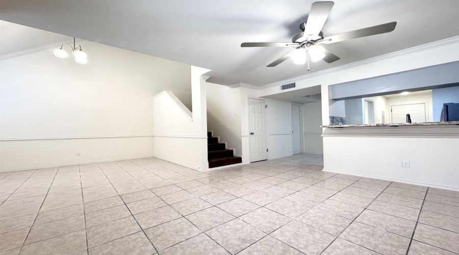 8710 McPherson Rd, Laredo, Texas 78045, 3 Bedrooms Bedrooms, 6 Rooms Rooms,3 BathroomsBathrooms,Residential,For Rent,8710 McPherson Rd,20254338