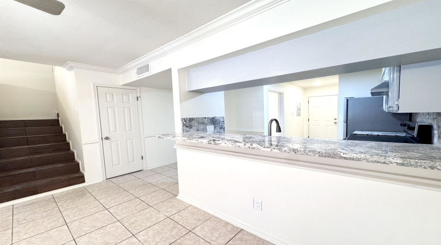 8710 McPherson Rd, Laredo, Texas 78045, 3 Bedrooms Bedrooms, 6 Rooms Rooms,3 BathroomsBathrooms,Residential,For Rent,8710 McPherson Rd,20254338