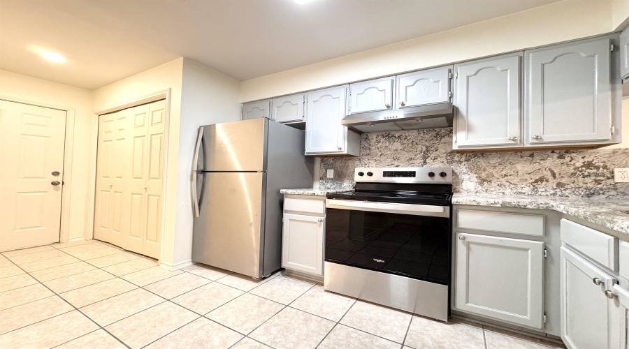 8710 McPherson Rd, Laredo, Texas 78045, 3 Bedrooms Bedrooms, 6 Rooms Rooms,3 BathroomsBathrooms,Residential,For Rent,8710 McPherson Rd,20254338