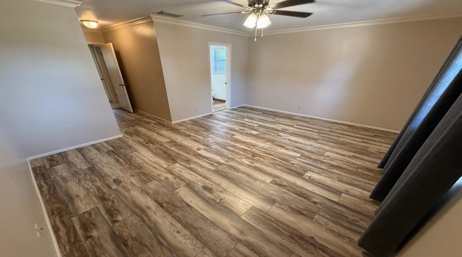 1105 Hill Place Dr, Laredo, Texas 78045, 3 Bedrooms Bedrooms, 6 Rooms Rooms,2 BathroomsBathrooms,Residential,For Rent,1105 Hill Place Dr,20254349