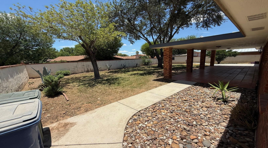1105 Hill Place Dr, Laredo, Texas 78045, 3 Bedrooms Bedrooms, 6 Rooms Rooms,2 BathroomsBathrooms,Residential,For Rent,1105 Hill Place Dr,20254349