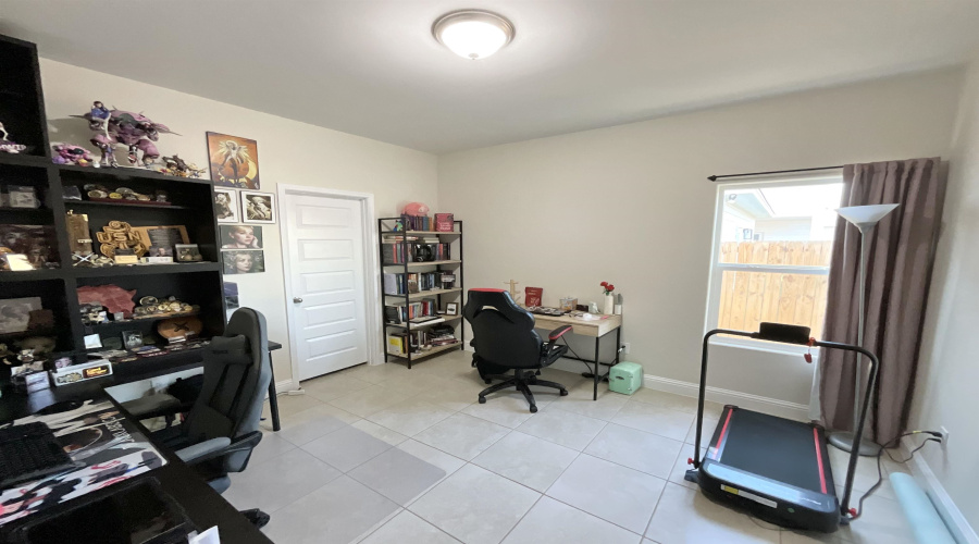 9957 Grotto Dr., Laredo, Texas 78045, 4 Bedrooms Bedrooms, 6 Rooms Rooms,2 BathroomsBathrooms,Residential,For Sale,9957 Grotto Dr.,20254353 9957 Grotto Dr., Laredo, Texas 78045, 4 Bedrooms Bedrooms, 6 Rooms Rooms,2 BathroomsBathrooms,Residential,For Sale,9957 Grotto Dr.,20254353