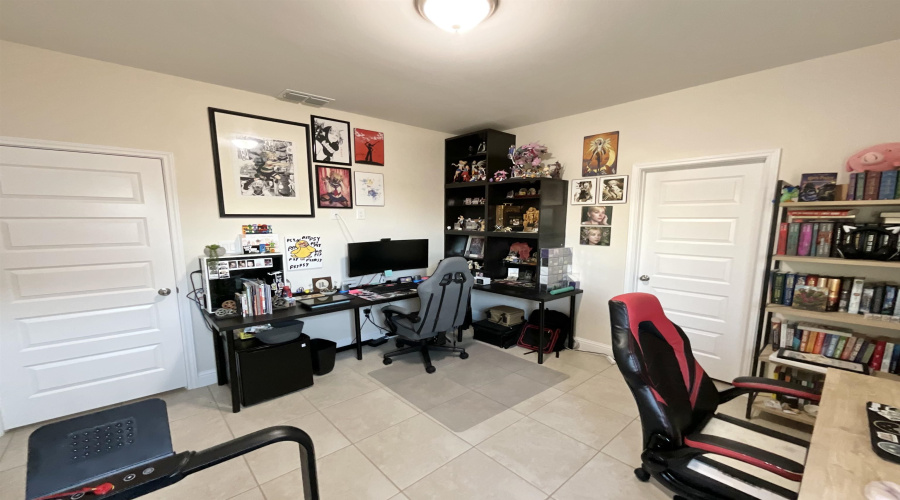 9957 Grotto Dr., Laredo, Texas 78045, 4 Bedrooms Bedrooms, 6 Rooms Rooms,2 BathroomsBathrooms,Residential,For Sale,9957 Grotto Dr.,20254353 9957 Grotto Dr., Laredo, Texas 78045, 4 Bedrooms Bedrooms, 6 Rooms Rooms,2 BathroomsBathrooms,Residential,For Sale,9957 Grotto Dr.,20254353