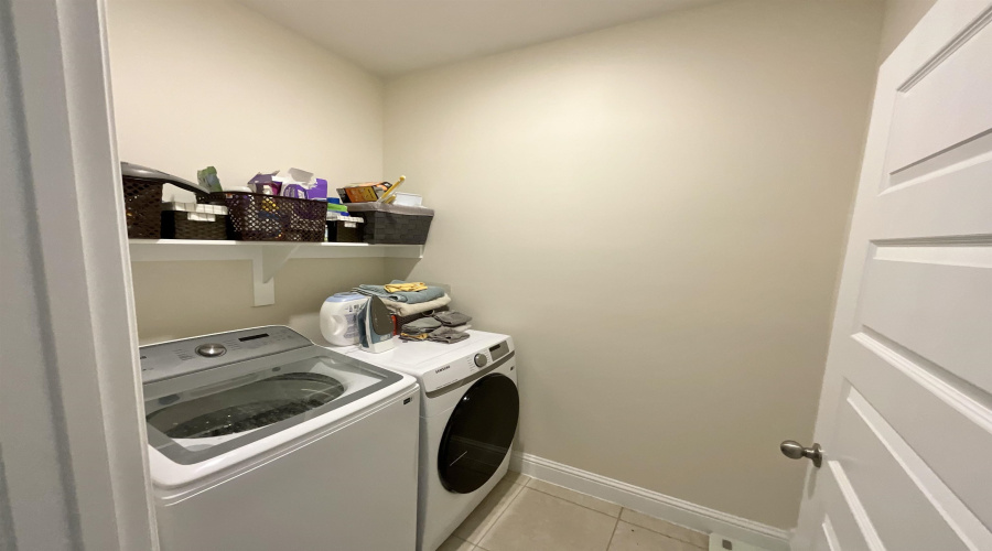 9957 Grotto Dr., Laredo, Texas 78045, 4 Bedrooms Bedrooms, 6 Rooms Rooms,2 BathroomsBathrooms,Residential,For Sale,9957 Grotto Dr.,20254353 9957 Grotto Dr., Laredo, Texas 78045, 4 Bedrooms Bedrooms, 6 Rooms Rooms,2 BathroomsBathrooms,Residential,For Sale,9957 Grotto Dr.,20254353