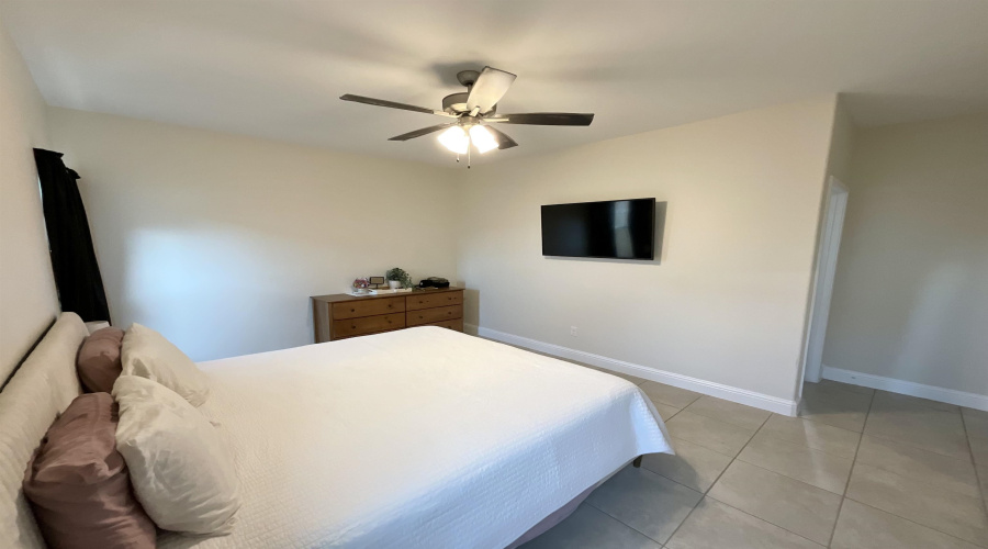 9957 Grotto Dr., Laredo, Texas 78045, 4 Bedrooms Bedrooms, 6 Rooms Rooms,2 BathroomsBathrooms,Residential,For Sale,9957 Grotto Dr.,20254353 9957 Grotto Dr., Laredo, Texas 78045, 4 Bedrooms Bedrooms, 6 Rooms Rooms,2 BathroomsBathrooms,Residential,For Sale,9957 Grotto Dr.,20254353