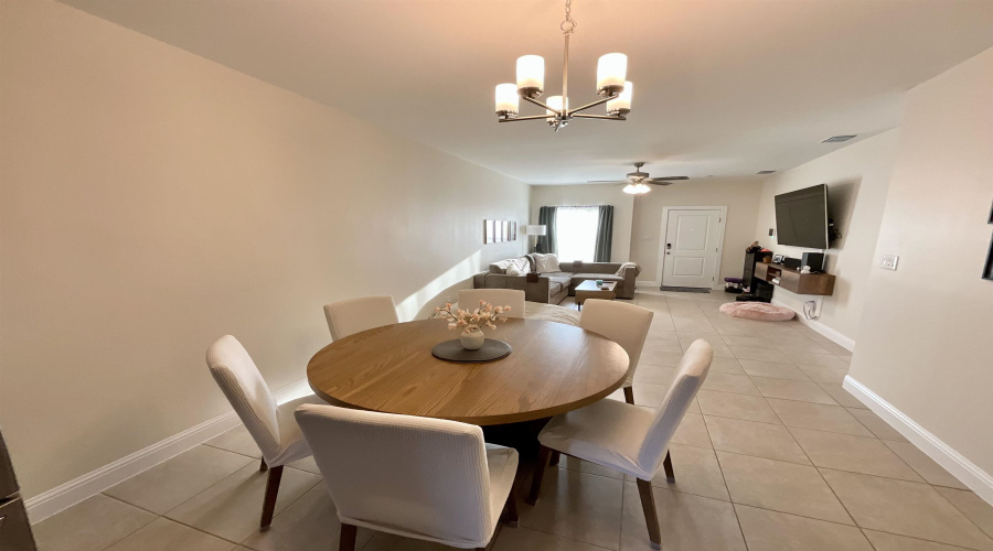 9957 Grotto Dr., Laredo, Texas 78045, 4 Bedrooms Bedrooms, 6 Rooms Rooms,2 BathroomsBathrooms,Residential,For Sale,9957 Grotto Dr.,20254353 9957 Grotto Dr., Laredo, Texas 78045, 4 Bedrooms Bedrooms, 6 Rooms Rooms,2 BathroomsBathrooms,Residential,For Sale,9957 Grotto Dr.,20254353