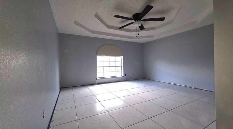 415 Falcon Ave., Zapata, Texas 78076, 3 Bedrooms Bedrooms, 6 Rooms Rooms,2 BathroomsBathrooms,Residential,For Sale,415 Falcon Ave.,20254354