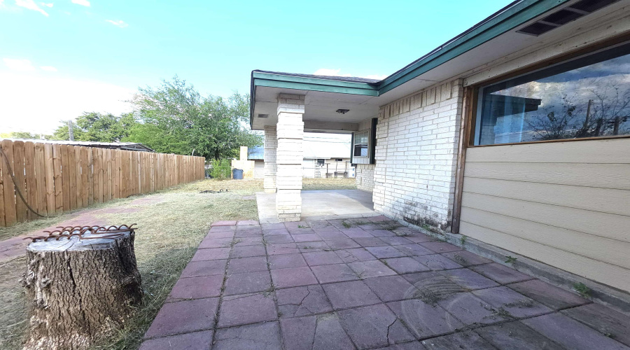 415 Falcon Ave., Zapata, Texas 78076, 3 Bedrooms Bedrooms, 6 Rooms Rooms,2 BathroomsBathrooms,Residential,For Sale,415 Falcon Ave.,20254354