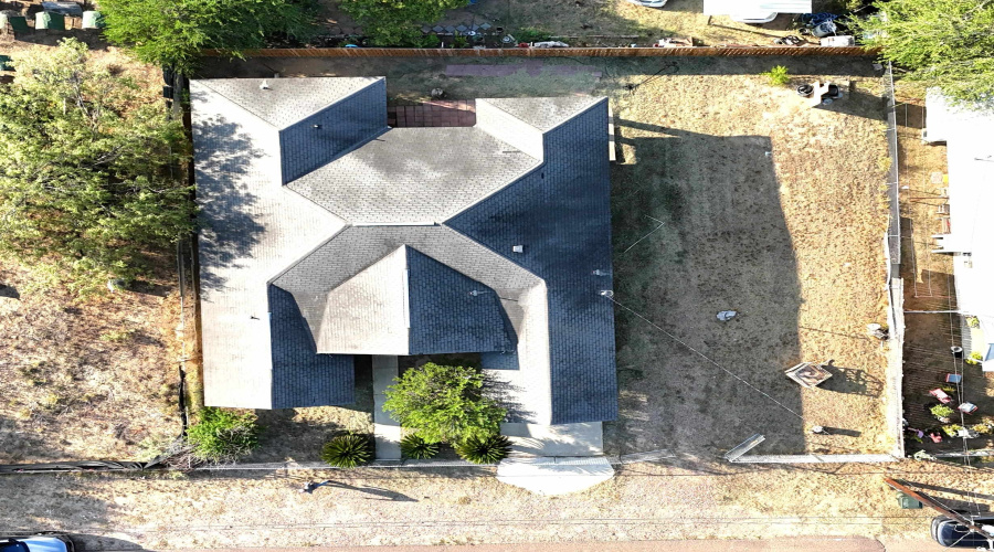 415 Falcon Ave., Zapata, Texas 78076, 3 Bedrooms Bedrooms, 6 Rooms Rooms,2 BathroomsBathrooms,Residential,For Sale,415 Falcon Ave.,20254354