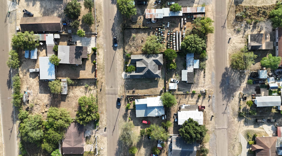 415 Falcon Ave., Zapata, Texas 78076, 3 Bedrooms Bedrooms, 6 Rooms Rooms,2 BathroomsBathrooms,Residential,For Sale,415 Falcon Ave.,20254354