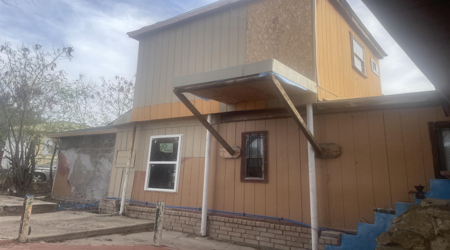 4543 Hachar Ln, Laredo, Texas 78046, 2 Bedrooms Bedrooms, 5 Rooms Rooms,2 BathroomsBathrooms,Residential,For Sale,4543 Hachar Ln,20254358