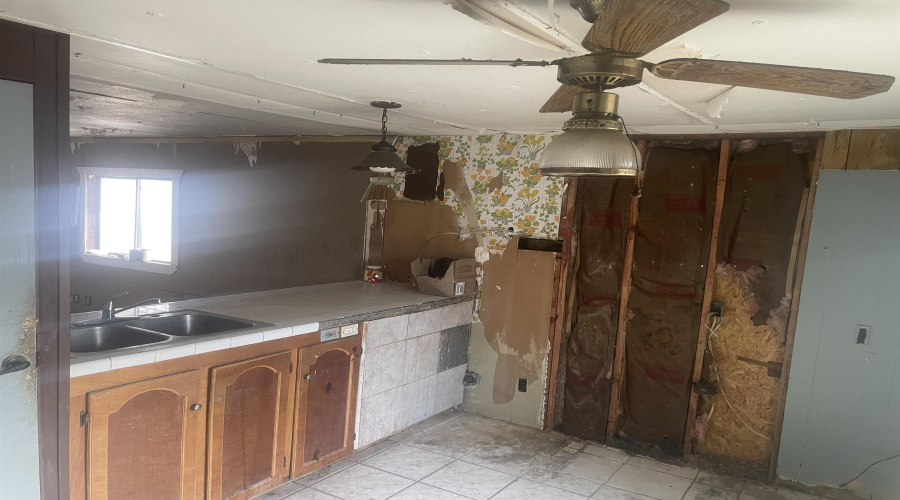 4543 Hachar Ln, Laredo, Texas 78046, 2 Bedrooms Bedrooms, 5 Rooms Rooms,2 BathroomsBathrooms,Residential,For Sale,4543 Hachar Ln,20254358