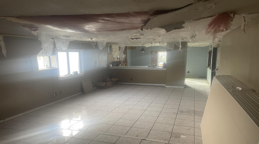 4543 Hachar Ln, Laredo, Texas 78046, 2 Bedrooms Bedrooms, 5 Rooms Rooms,2 BathroomsBathrooms,Residential,For Sale,4543 Hachar Ln,20254358