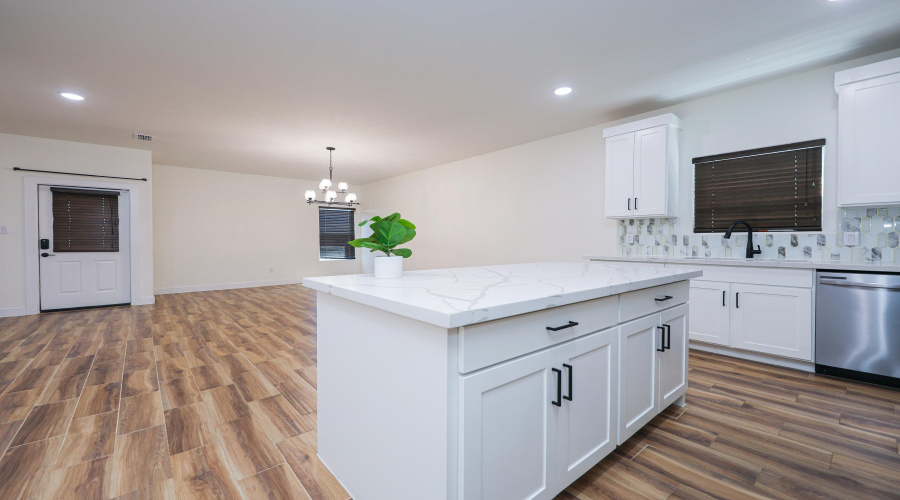 717 Journey Loop, Laredo, Texas 78045, 4 Bedrooms Bedrooms, 6 Rooms Rooms,2 BathroomsBathrooms,Residential,For Sale,717 Journey Loop,20254359