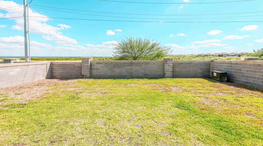 717 Journey Loop, Laredo, Texas 78045, 4 Bedrooms Bedrooms, 6 Rooms Rooms,2 BathroomsBathrooms,Residential,For Sale,717 Journey Loop,20254359