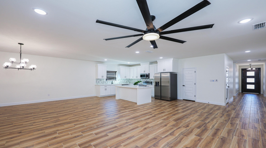 717 Journey Loop, Laredo, Texas 78045, 4 Bedrooms Bedrooms, 6 Rooms Rooms,2 BathroomsBathrooms,Residential,For Sale,717 Journey Loop,20254359