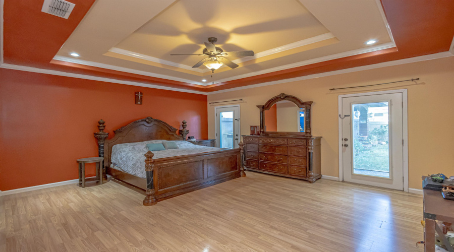 10601 Porfirio Dr, LAREDO, Texas 78045, 4 Bedrooms Bedrooms, 7 Rooms Rooms,3 BathroomsBathrooms,Residential,For Sale,10601 Porfirio Dr,20254361