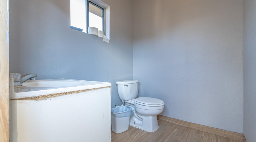 10601 Porfirio Dr, LAREDO, Texas 78045, 4 Bedrooms Bedrooms, 7 Rooms Rooms,3 BathroomsBathrooms,Residential,For Sale,10601 Porfirio Dr,20254361