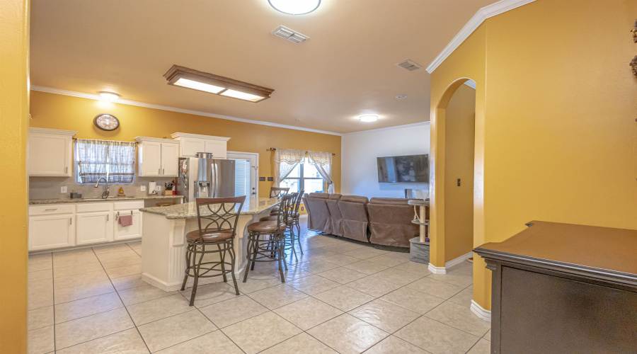 10601 Porfirio Dr, LAREDO, Texas 78045, 4 Bedrooms Bedrooms, 7 Rooms Rooms,3 BathroomsBathrooms,Residential,For Sale,10601 Porfirio Dr,20254361