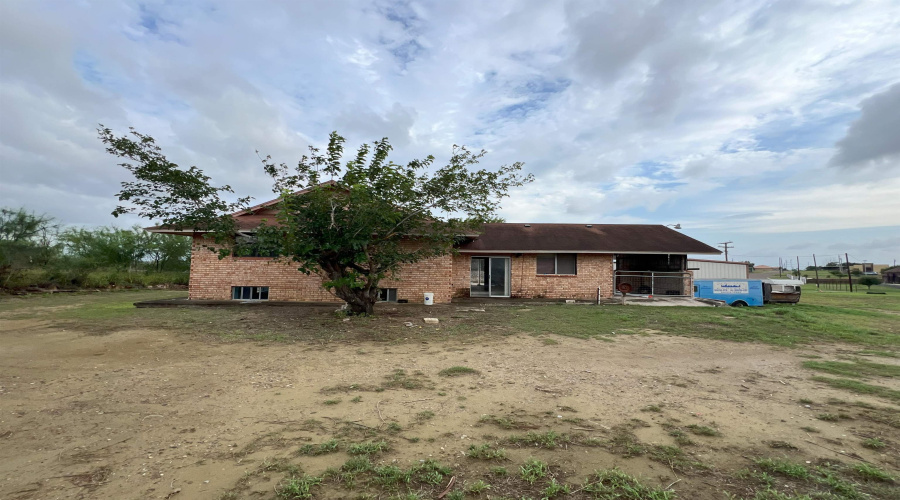 197 Madison Ave., Zapata, Texas 78076, 3 Bedrooms Bedrooms, 6 Rooms Rooms,3 BathroomsBathrooms,Residential,For Sale,197 Madison Ave.,20254363
