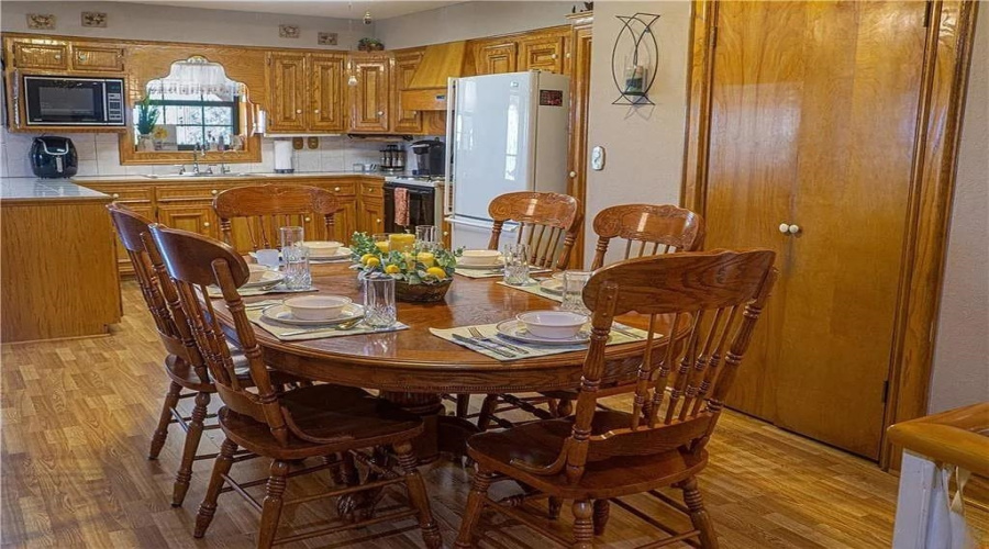 197 Madison Ave., Zapata, Texas 78076, 3 Bedrooms Bedrooms, 6 Rooms Rooms,3 BathroomsBathrooms,Residential,For Sale,197 Madison Ave.,20254363