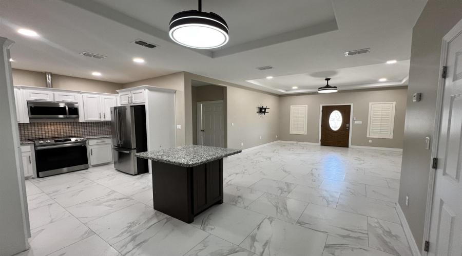 1103 Falcon Ave., Zapata, Texas 78076, 3 Bedrooms Bedrooms, 6 Rooms Rooms,2 BathroomsBathrooms,Residential,For Sale,1103 Falcon Ave.,20254364