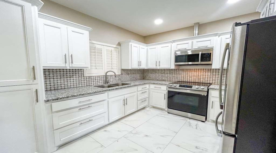 1103 Falcon Ave., Zapata, Texas 78076, 3 Bedrooms Bedrooms, 6 Rooms Rooms,2 BathroomsBathrooms,Residential,For Sale,1103 Falcon Ave.,20254364