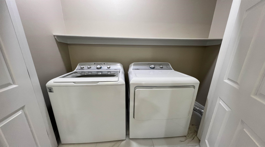 1103 Falcon Ave., Zapata, Texas 78076, 3 Bedrooms Bedrooms, 6 Rooms Rooms,2 BathroomsBathrooms,Residential,For Sale,1103 Falcon Ave.,20254364