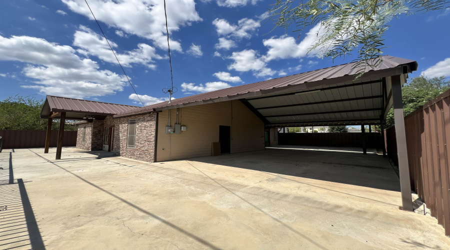 1103 Falcon Ave., Zapata, Texas 78076, 3 Bedrooms Bedrooms, 6 Rooms Rooms,2 BathroomsBathrooms,Residential,For Sale,1103 Falcon Ave.,20254364