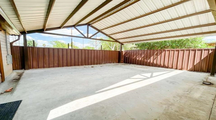 1103 Falcon Ave., Zapata, Texas 78076, 3 Bedrooms Bedrooms, 6 Rooms Rooms,2 BathroomsBathrooms,Residential,For Sale,1103 Falcon Ave.,20254364