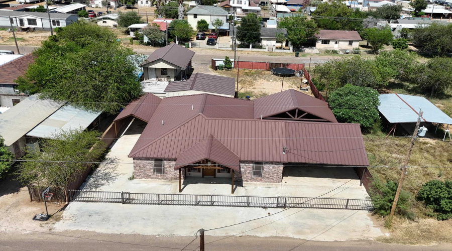 1103 Falcon Ave., Zapata, Texas 78076, 3 Bedrooms Bedrooms, 6 Rooms Rooms,2 BathroomsBathrooms,Residential,For Sale,1103 Falcon Ave.,20254364