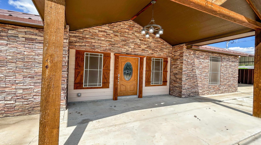 1103 Falcon Ave., Zapata, Texas 78076, 3 Bedrooms Bedrooms, 6 Rooms Rooms,2 BathroomsBathrooms,Residential,For Sale,1103 Falcon Ave.,20254364