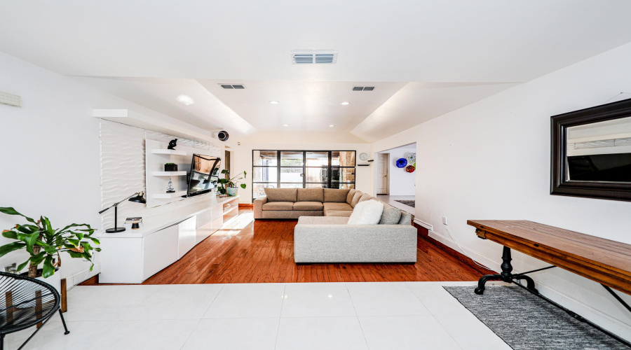 8 Fenwick Dr, LAREDO, Texas 78045, 4 Bedrooms Bedrooms, 8 Rooms Rooms,4 BathroomsBathrooms,Residential,For Sale,8 Fenwick Dr,20254365