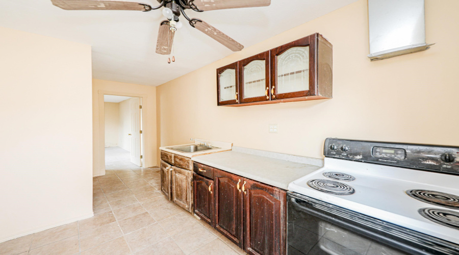 8 Fenwick Dr, LAREDO, Texas 78045, 4 Bedrooms Bedrooms, 8 Rooms Rooms,4 BathroomsBathrooms,Residential,For Sale,8 Fenwick Dr,20254365