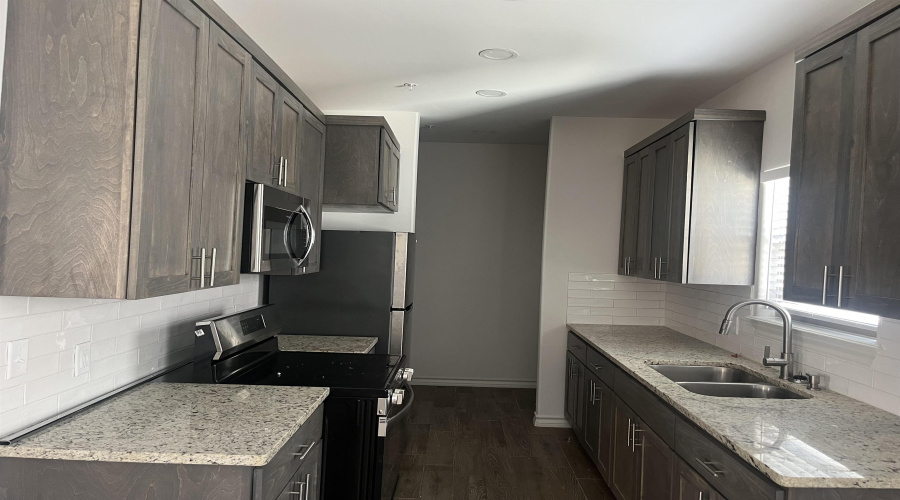 7615 Laguna Del Mar Ct, Laredo, Texas 78041, 1 Bedroom Bedrooms, 3 Rooms Rooms,1 BathroomBathrooms,Residential,For Rent,7615 Laguna Del Mar Ct,20254368