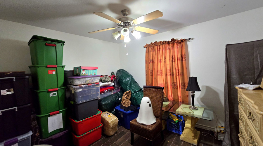 10107 Caballo Dr, Laredo, Texas 78045, 4 Bedrooms Bedrooms, 8 Rooms Rooms,2 BathroomsBathrooms,Residential,For Sale,10107 Caballo Dr,20254371