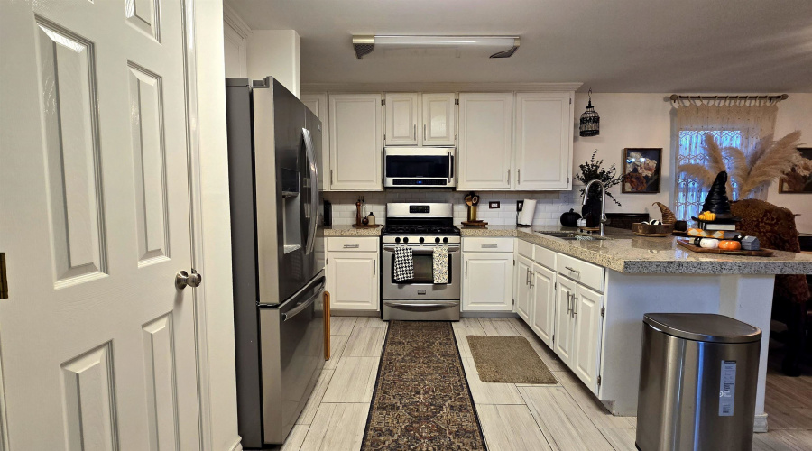 10107 Caballo Dr, Laredo, Texas 78045, 4 Bedrooms Bedrooms, 8 Rooms Rooms,2 BathroomsBathrooms,Residential,For Sale,10107 Caballo Dr,20254371