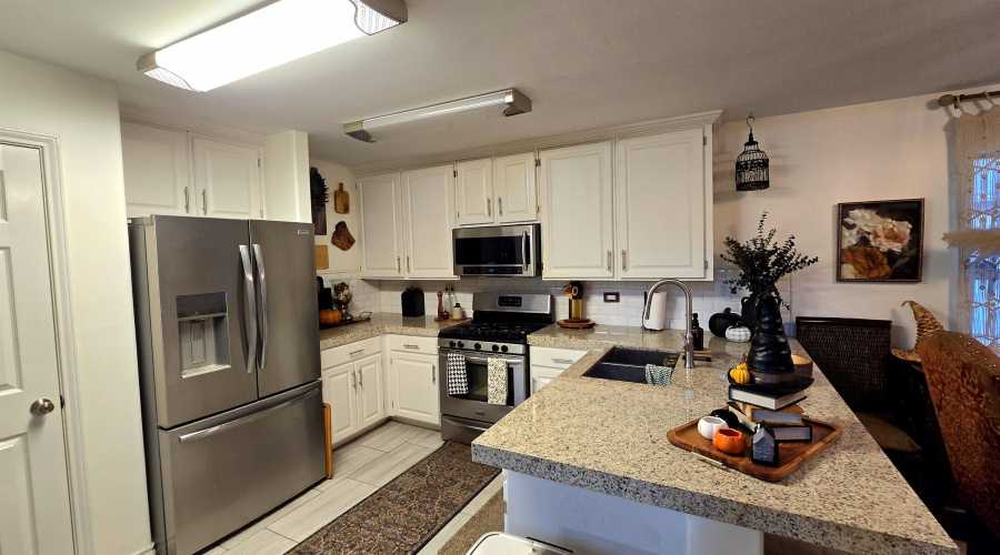 10107 Caballo Dr, Laredo, Texas 78045, 4 Bedrooms Bedrooms, 8 Rooms Rooms,2 BathroomsBathrooms,Residential,For Sale,10107 Caballo Dr,20254371