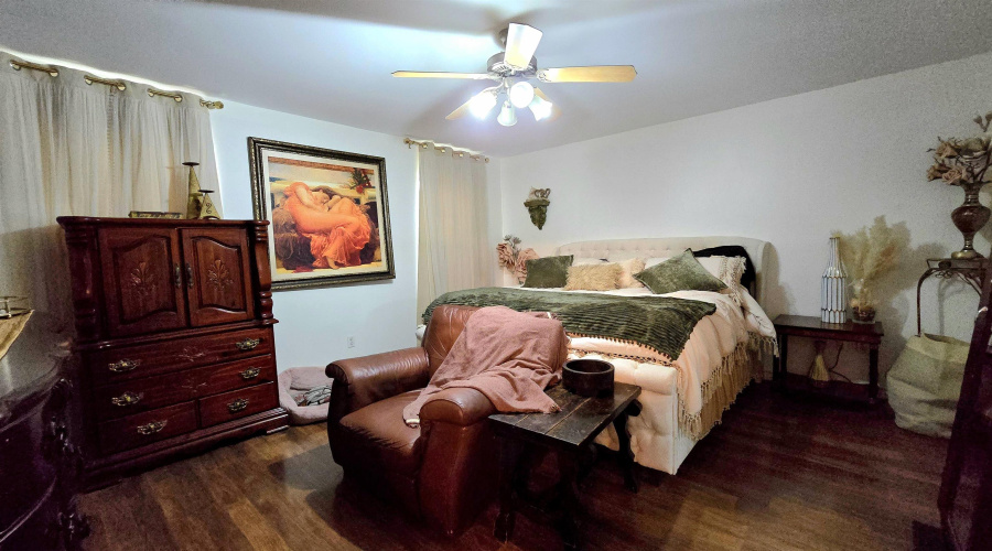 10107 Caballo Dr, Laredo, Texas 78045, 4 Bedrooms Bedrooms, 8 Rooms Rooms,2 BathroomsBathrooms,Residential,For Sale,10107 Caballo Dr,20254371