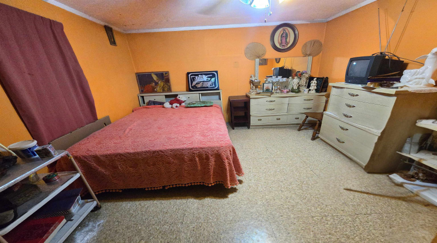 1814 Madison St, Laredo, Texas 78040, 2 Bedrooms Bedrooms, 4 Rooms Rooms,1 BathroomBathrooms,Residential,For Sale,1814 Madison St,20254376